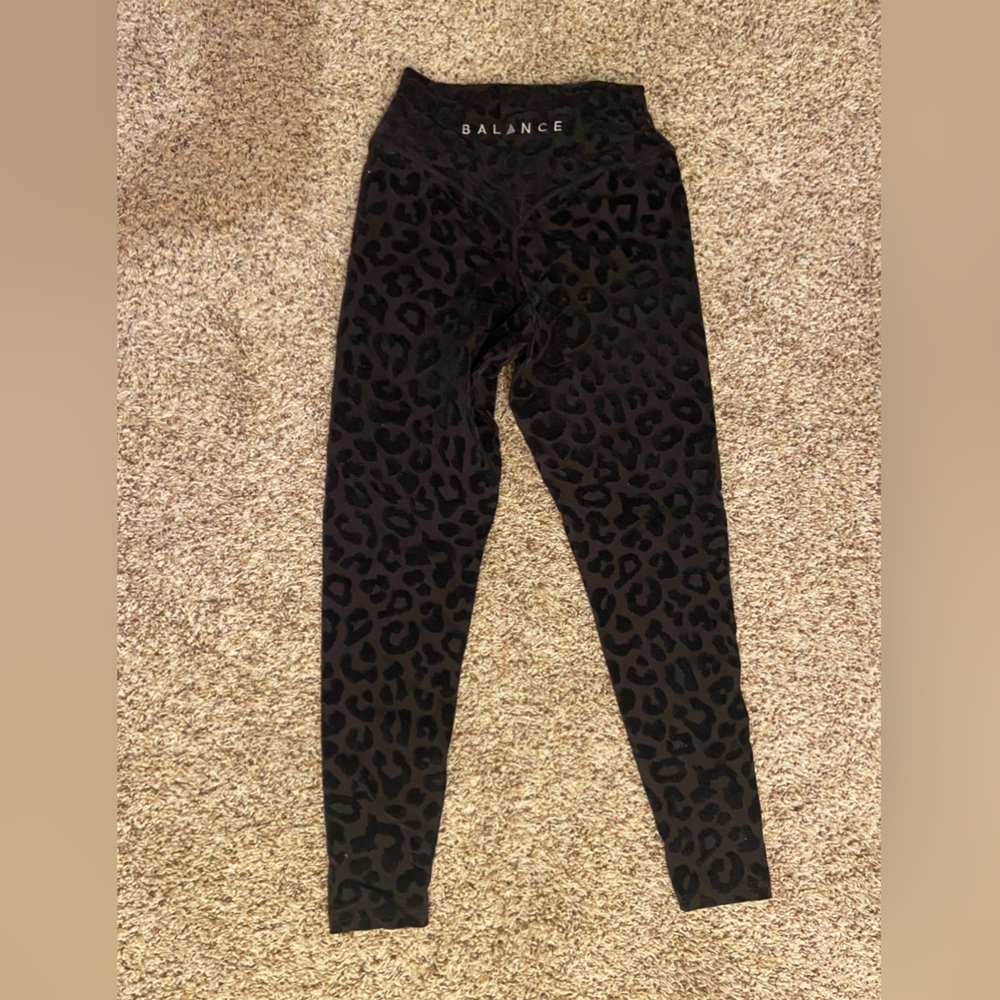 Balance Athletica black leopard print leggings